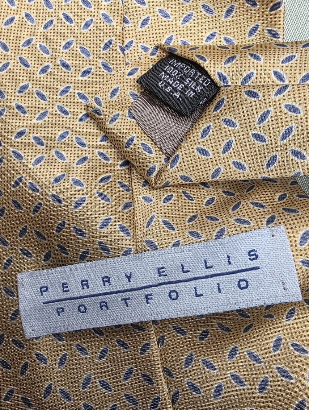 Perry Ellis Portfolio 100% Silk Tie - Gold & Navy Geometric Foulard - Made in US